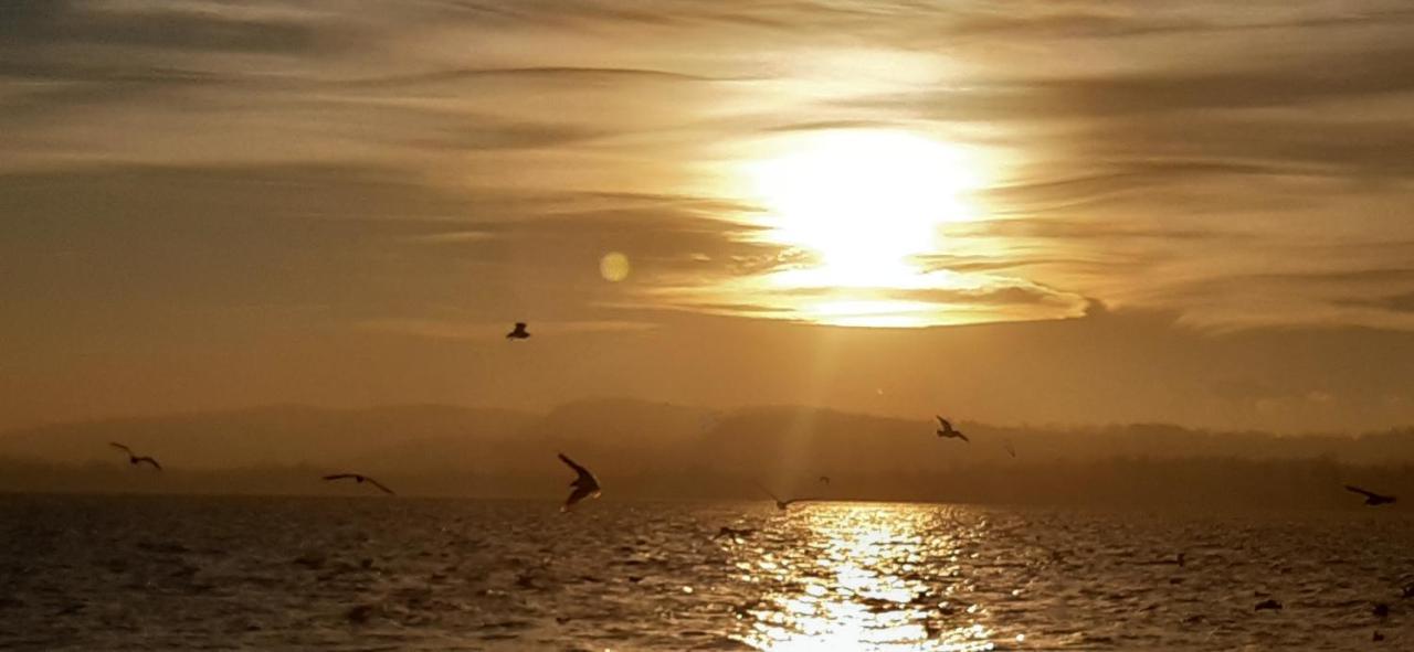 가비라테 Tramonto Al Lago 아파트 외부 사진