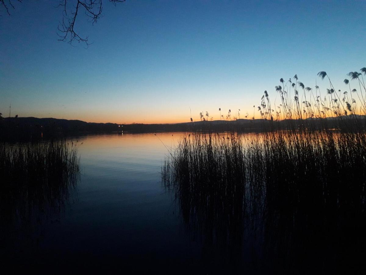 가비라테 Tramonto Al Lago 아파트 외부 사진